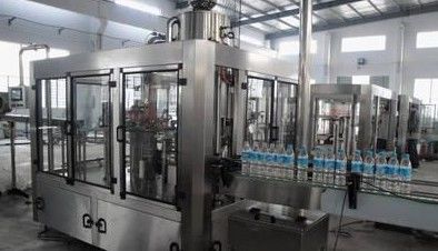 High Accuracy Stainless Steel Electric 2500 BPH Filling Machine supplier